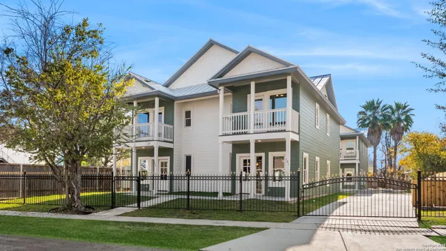 $530,000 | 510 Stieren Street, Unit 202, San Antonio, TX 78210
