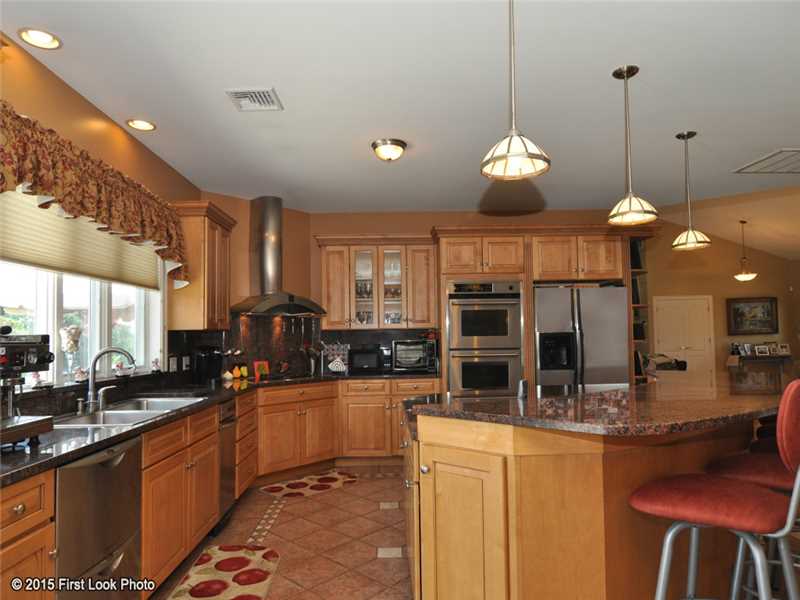 861 Seven Mile Road Cranston, RI 02823 - Photo 7 of 25 Kitchen.
