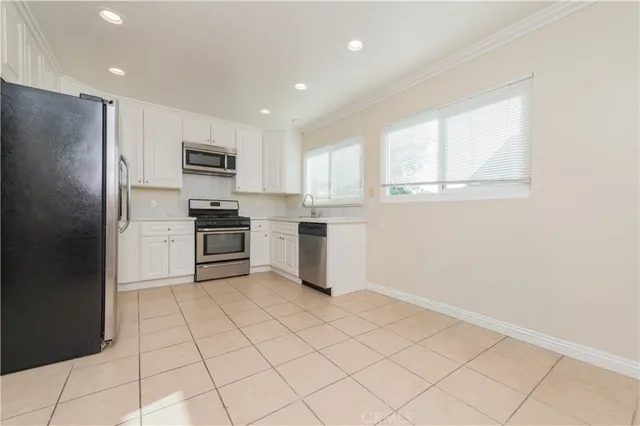 $3,500 | 75 Firwood, Irvine, CA 92604