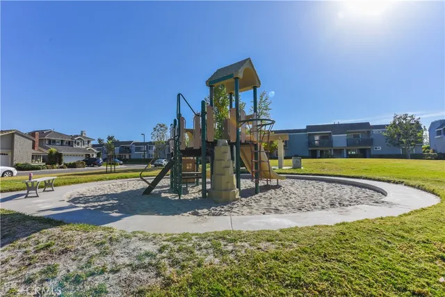 $3,500 | 75 Firwood, Irvine, CA 92604