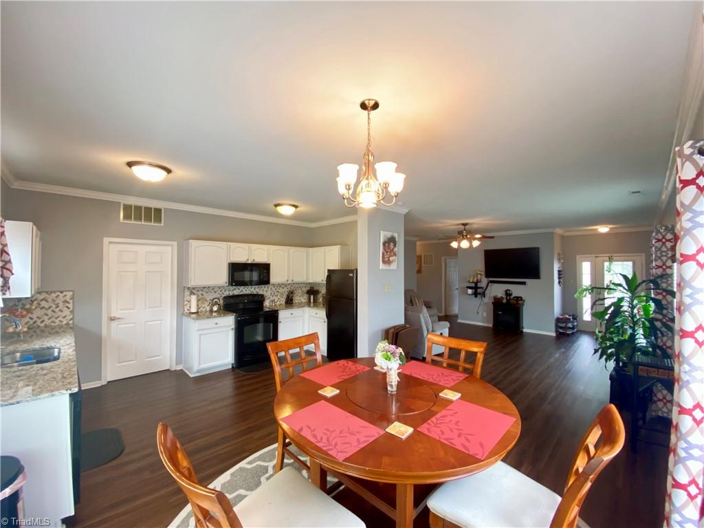 2518 Renard Road Greensboro, NC 27406 - Photo 11 of 27