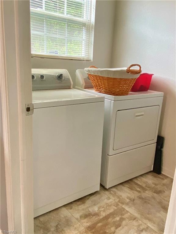 2518 Renard Road Greensboro, NC 27406 - Photo 22 of 27 Laundry room
