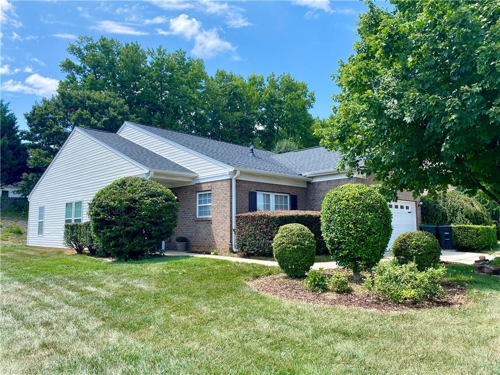 2518 Renard Road Greensboro, NC 27406 - Photo 3 of 27