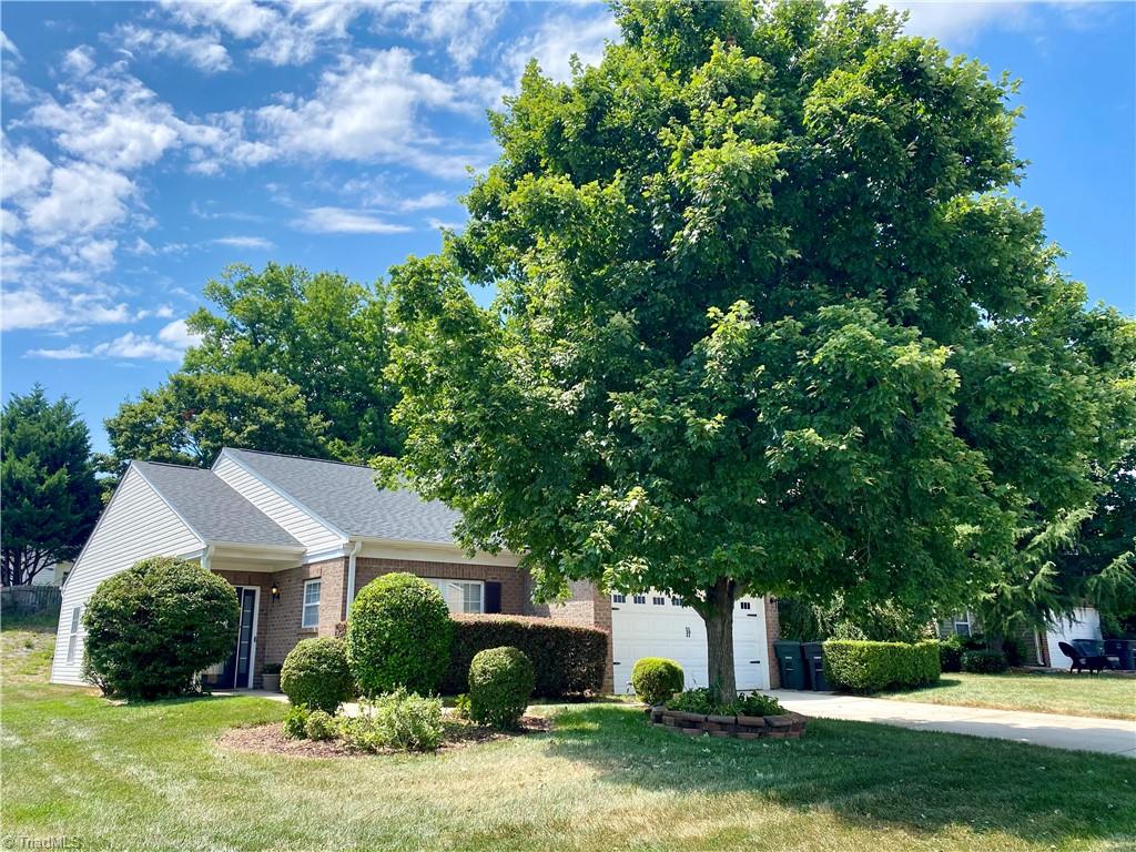 2518 Renard Road Greensboro, NC 27406 - Photo 4 of 27