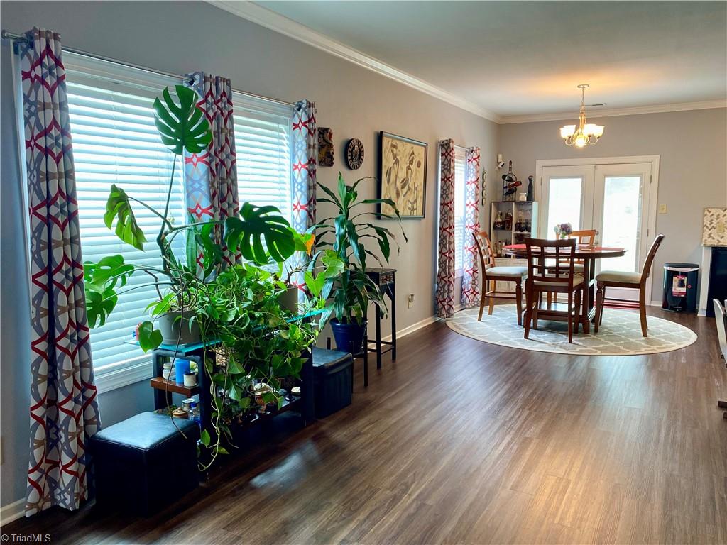 2518 Renard Road Greensboro, NC 27406 - Photo 6 of 27