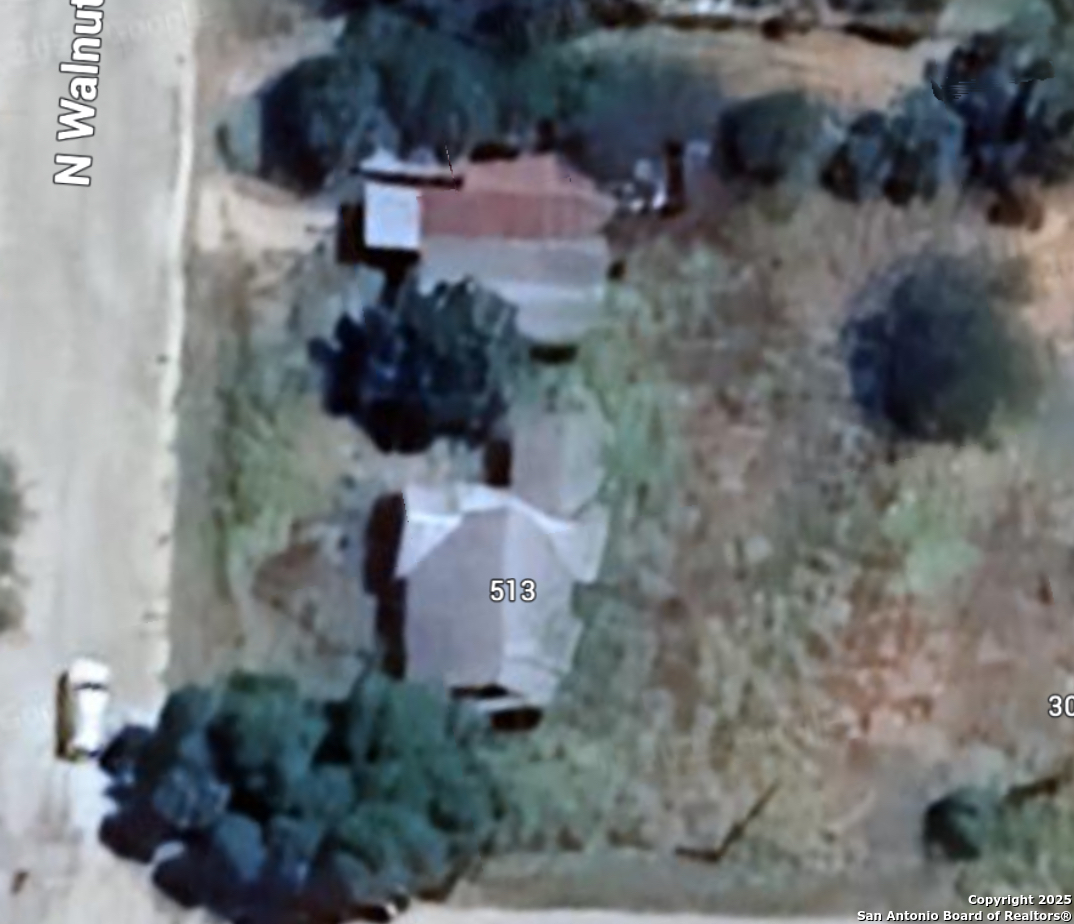 505 East Rio Grande Street Pearsall, TX 78061 - Photo 5 of 12 a view of outside area