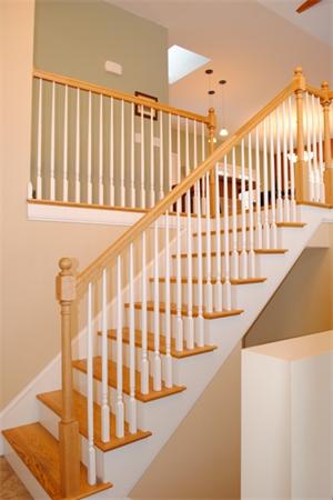 153 Salem End Road Framingham, MA 01702 - Photo 3 of 12 Gallery Image 3