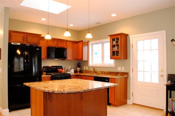 153 Salem End Road Framingham, MA 01702 - Photo 5 of 12 Gallery Image 5
