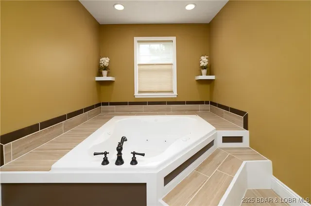 $665,000 | 24155 Red Oak Road, Waynesville, MO 65583