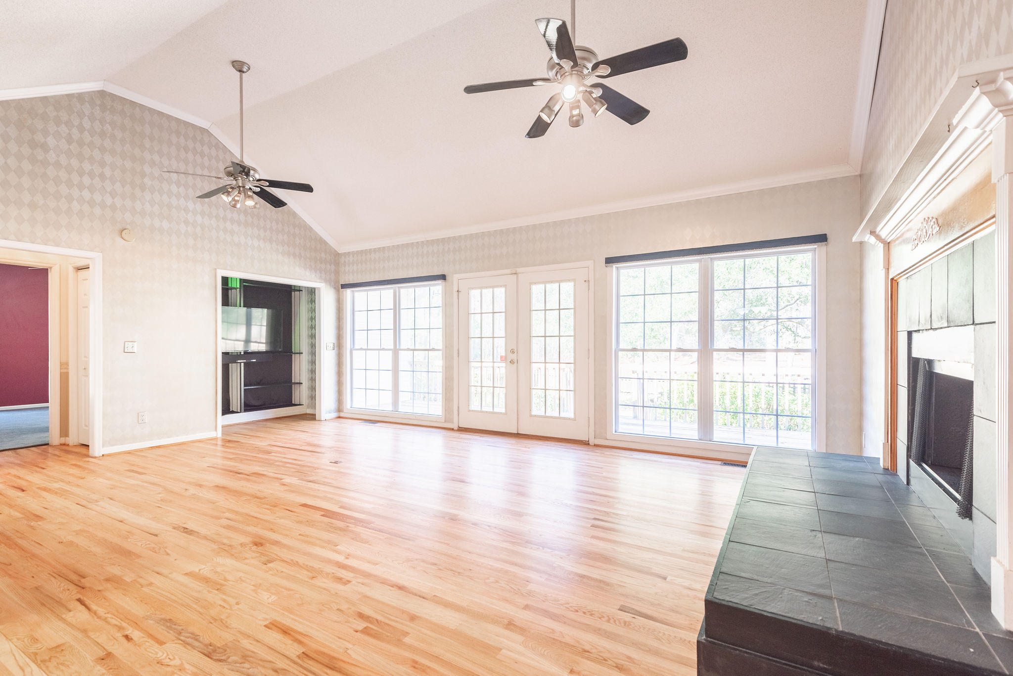 660 West Butternut Road Summerville, SC 29483 - Photo 14 of 60 660WestButternutRoad-KeenEyeMarketing-11
