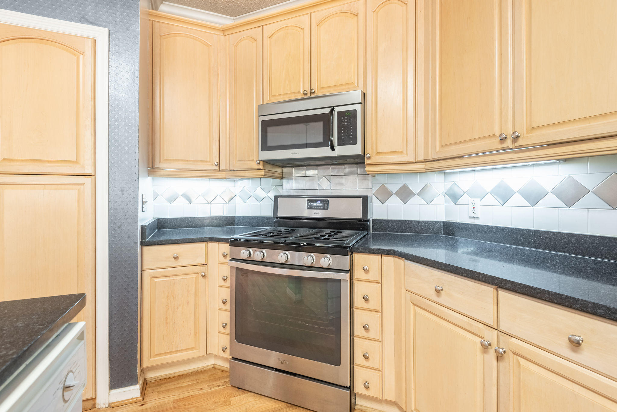 660 West Butternut Road Summerville, SC 29483 - Photo 9 of 60 660WestButternutRoad-KeenEyeMarketing-9