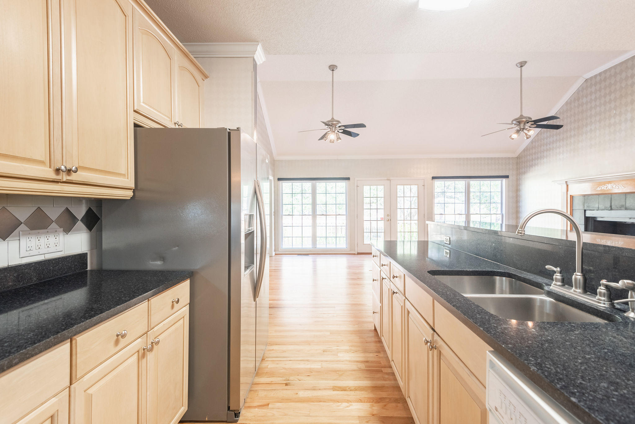 660 West Butternut Road Summerville, SC 29483 - Photo 10 of 60 660WestButternutRoad-KeenEyeMarketing-7