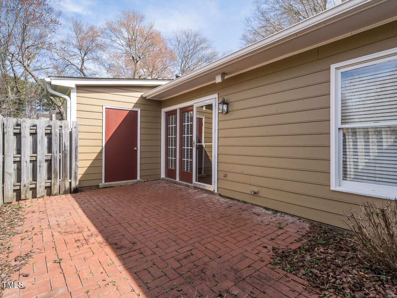 6822 Fairpoint Court Raleigh, NC 27613 - Photo 23 of 25 Fenced in Patio
