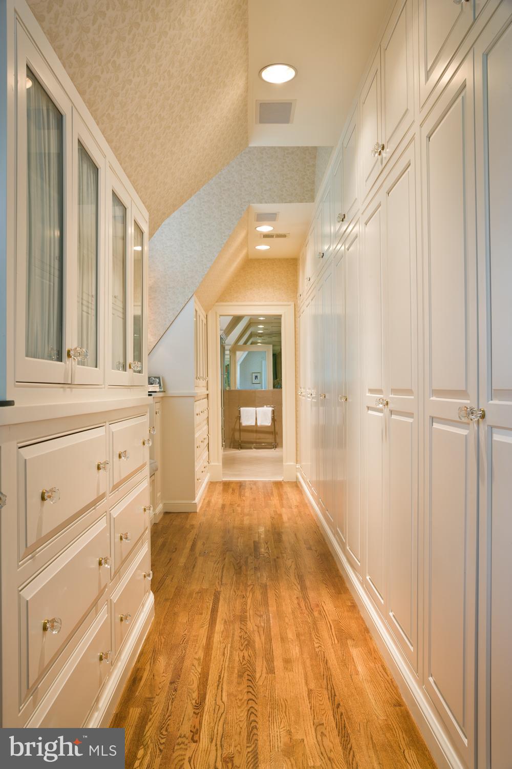 1138 Langley Lane McLean, VA 22101 - Photo 12 of 23 Custom Dressing Room