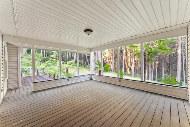 a view of an entryway