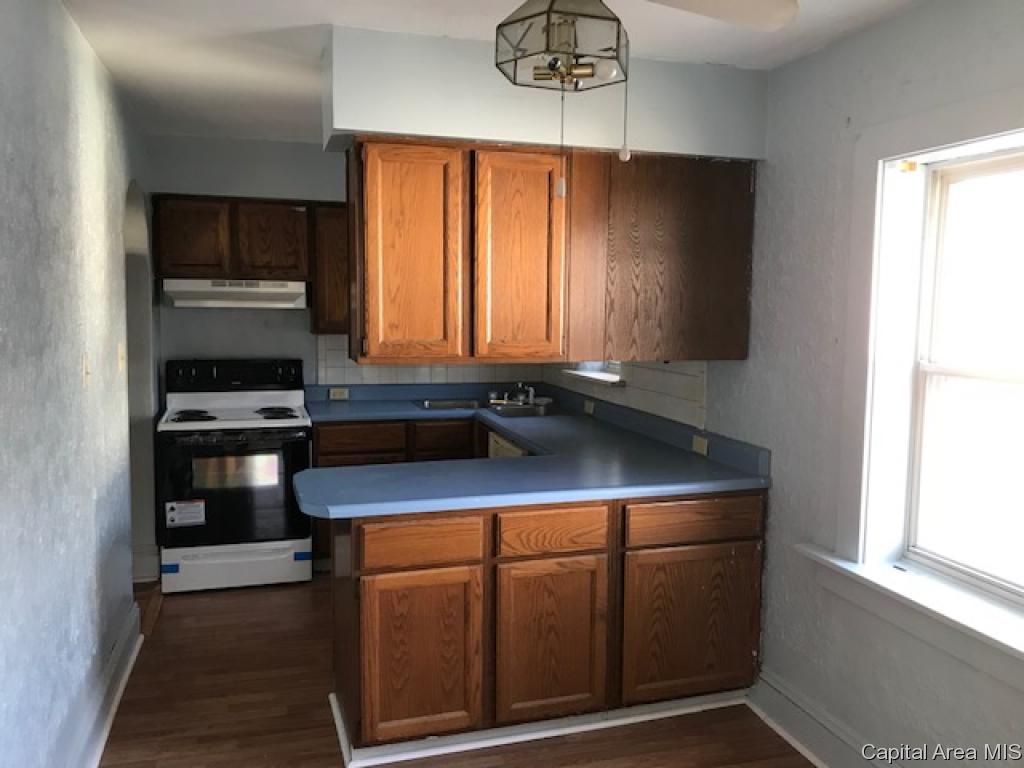 2359 South 6th Street Springfield, IL 62703 - Photo 6 of 12