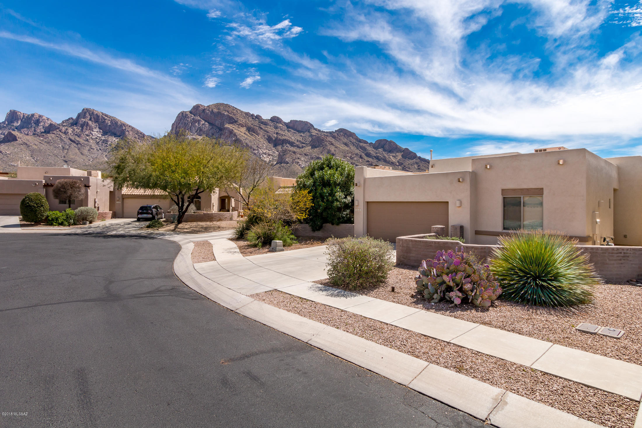 220 East Spring Sky Street Tucson, AZ 85737 - Photo 1 of 31
