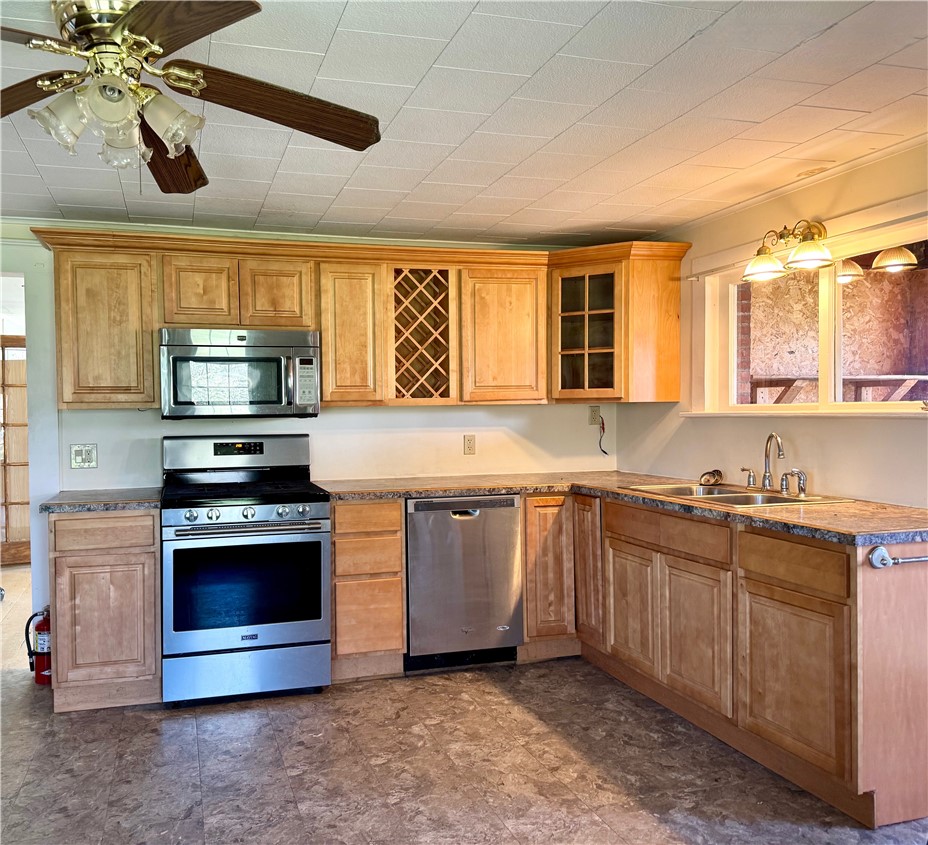 2003-2005 State Hwy Mount Mount Vision, NY 13810 - Photo 22 of 50 Kitchen 2005 St Hwy 205