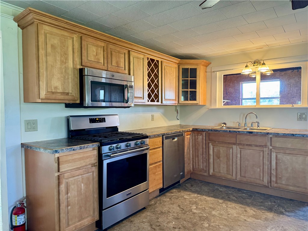 2003-2005 State Hwy Mount Mount Vision, NY 13810 - Photo 23 of 50 Kitchen 2005 St Hwy 205