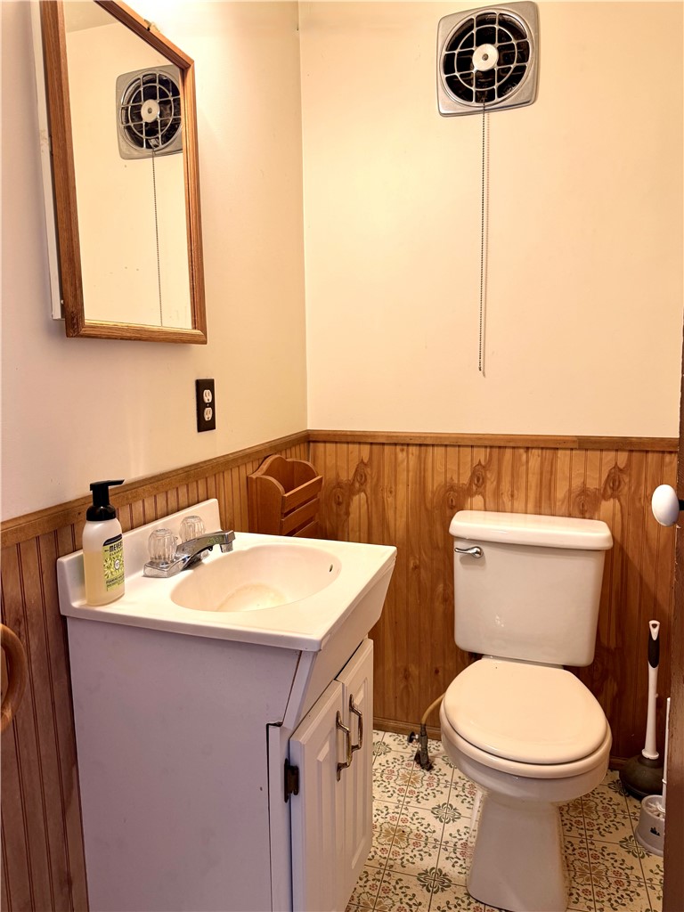 2003-2005 State Hwy Mount Mount Vision, NY 13810 - Photo 29 of 50 1st floor half bath 2005 St Hwy 205
