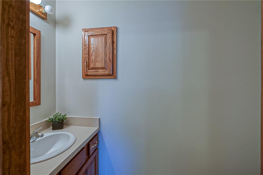130 East Country Barn Road Houston, PA 15342 - Photo 9 of 20 Gallery Image 9