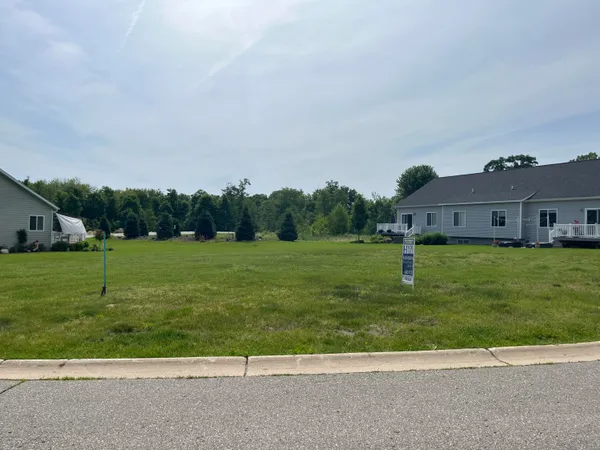 $65,000 | 1460-1462 Trl Vw Drive, Greenville, MI 48838