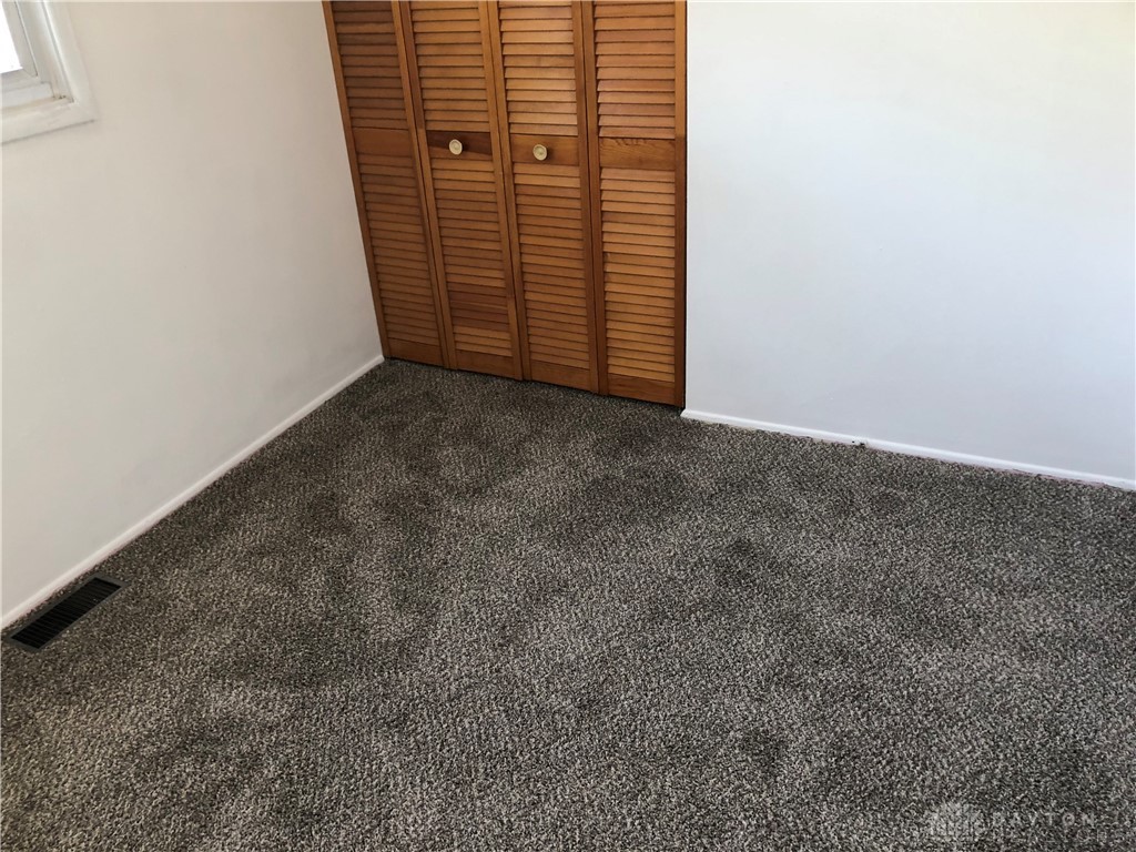2717 Blackhawk Road Kettering, OH 45420 - Photo 9 of 12