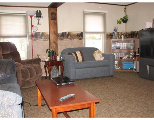 197 Neck Road Waterville, ME 04901 - Photo 8 of 13 Living Room.