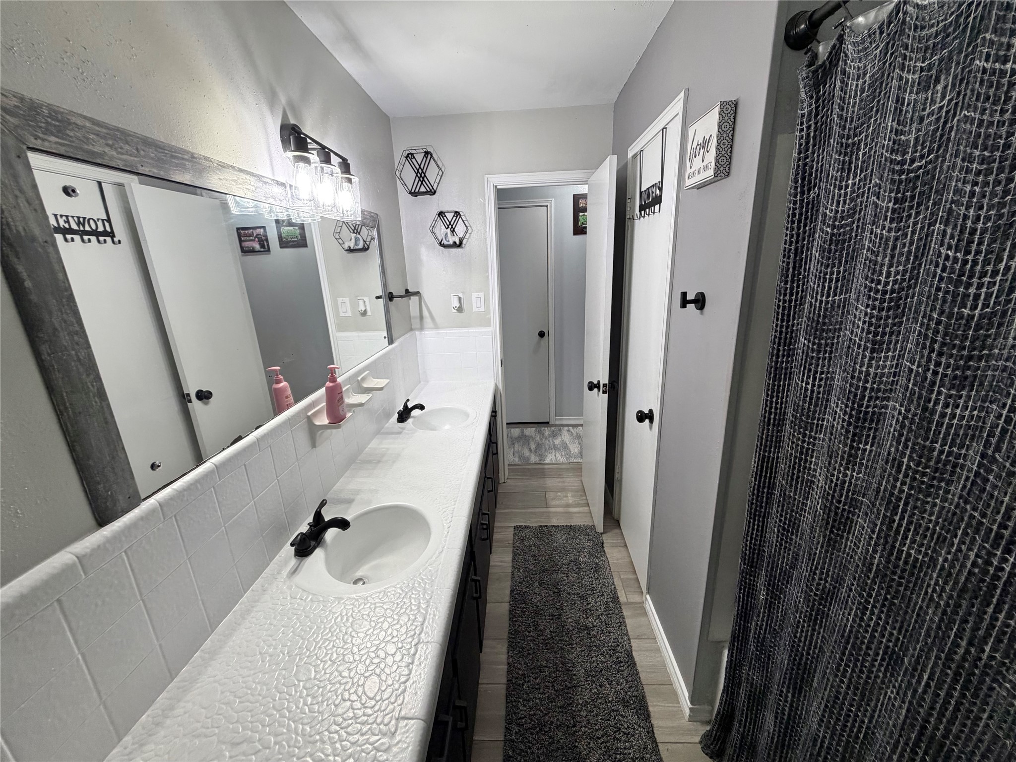 905 Southside Drive Angleton, TX 77515 - Photo 20 of 27