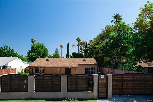 $1,443,900 | 15450 Archwood Street, Van Nuys, CA 91406