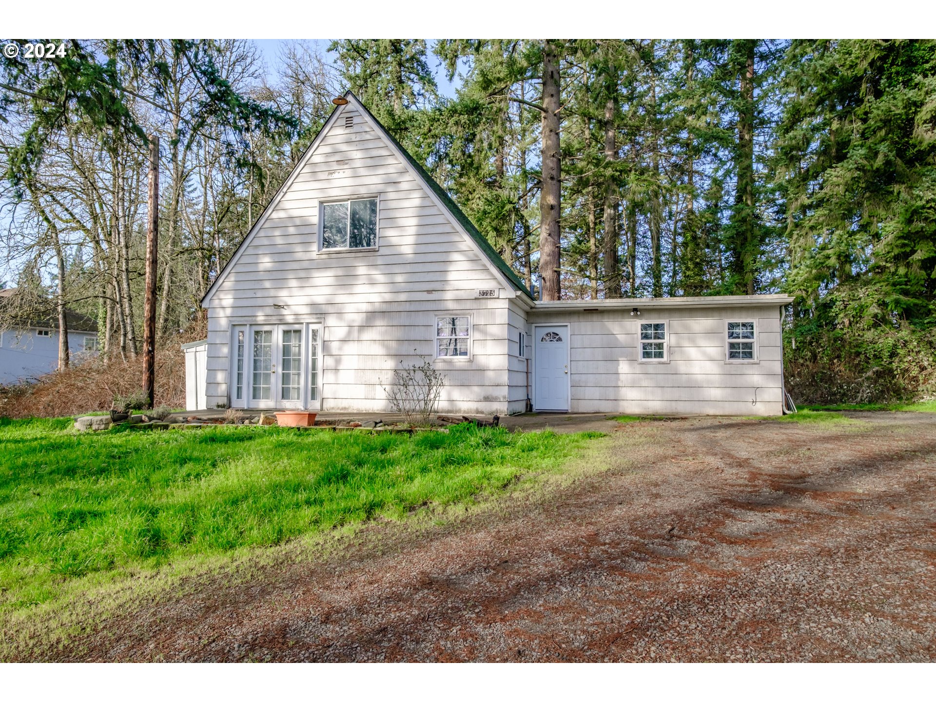 3725 Cordon Road Northeast Salem, OR 97305 - Photo 1 of 15 a view of a backyard of the house