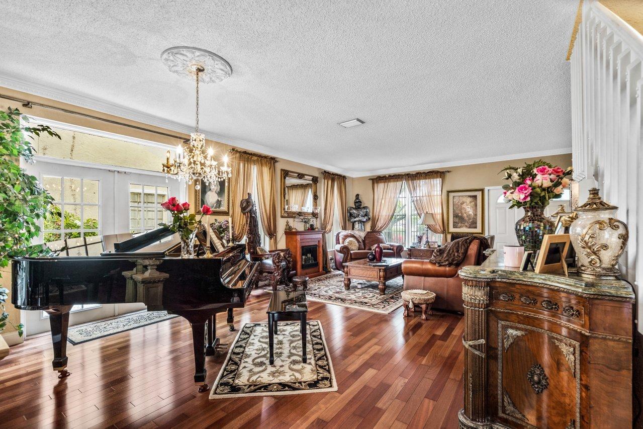 18140 Blue Lake Way Boca Raton, FL 33498 - Photo 4 of 43 008-18140BlueLakeWay-BocaRaton-FL-33498-