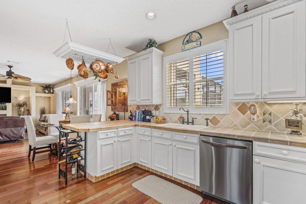 18140 Blue Lake Way Boca Raton, FL 33498 - Photo 9 of 43 027-18140BlueLakeWay-BocaRaton-FL-33498-