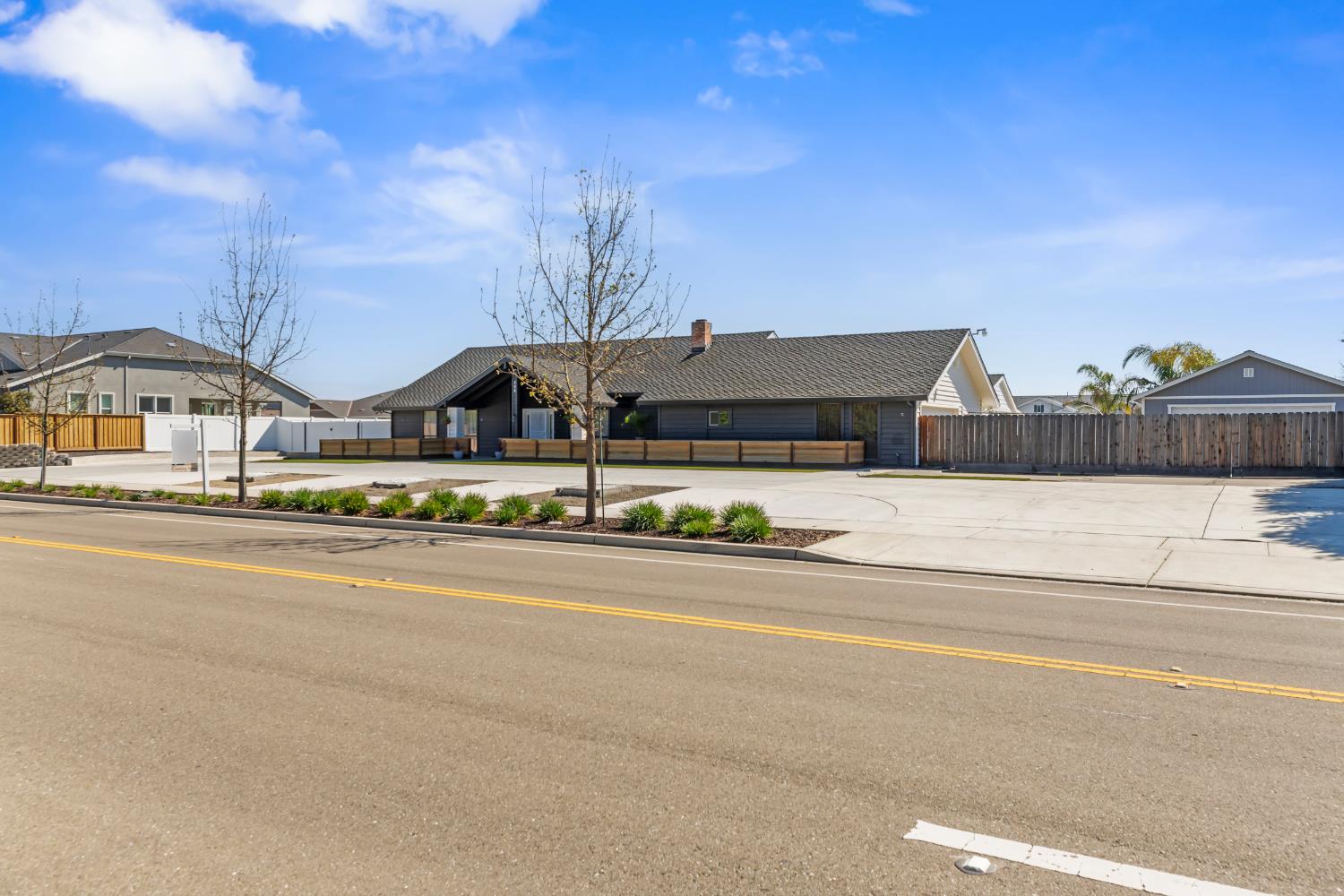 598 East Southland Road Manteca, CA 95336 - Photo 2 of 54