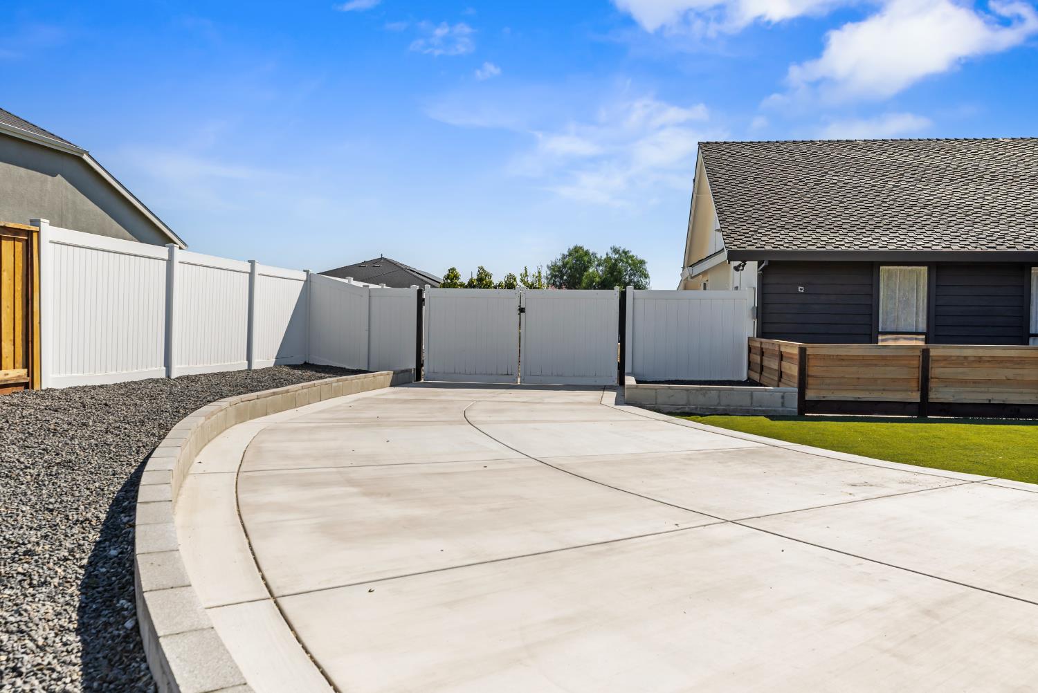 598 East Southland Road Manteca, CA 95336 - Photo 4 of 54