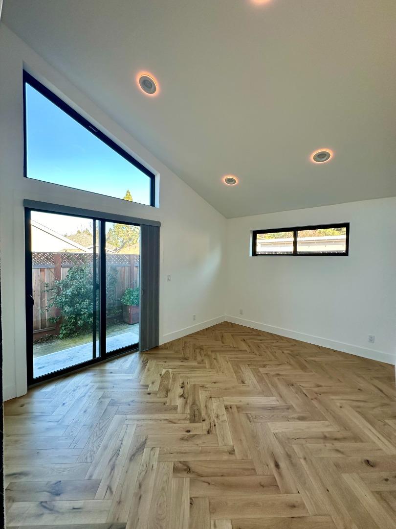 1092 Washington Street Mountain View, CA 94043 - Photo 18 of 32 a view of empty room with wooden floor