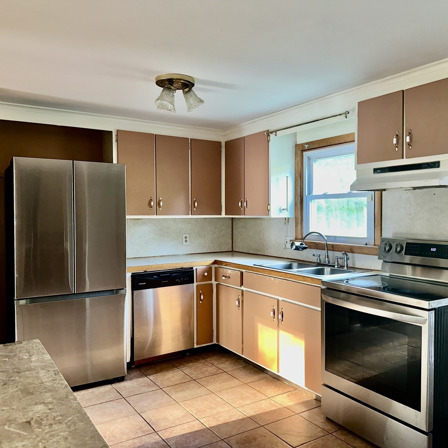 47 Thyme Lane Springfield, MA 01129 - Photo 15 of 25 Gallery Image 15