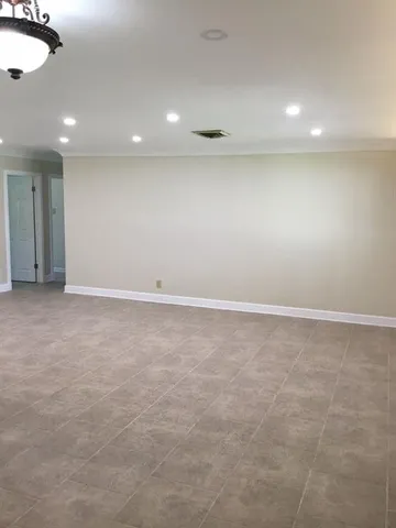 $2,400 | 217 Bruce Avenue, Shreveport, LA 71105