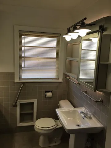 $2,400 | 217 Bruce Avenue, Shreveport, LA 71105