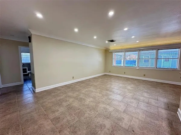 $2,400 | 217 Bruce Avenue, Shreveport, LA 71105