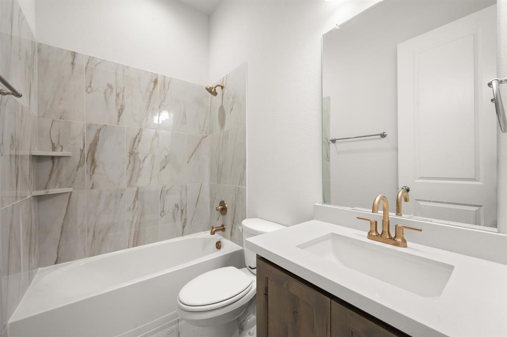1873 Rough Rdg Trail Midlothian, TX 76065 - Photo 10 of 26 1873 Rough Ridge- Bathroom-1