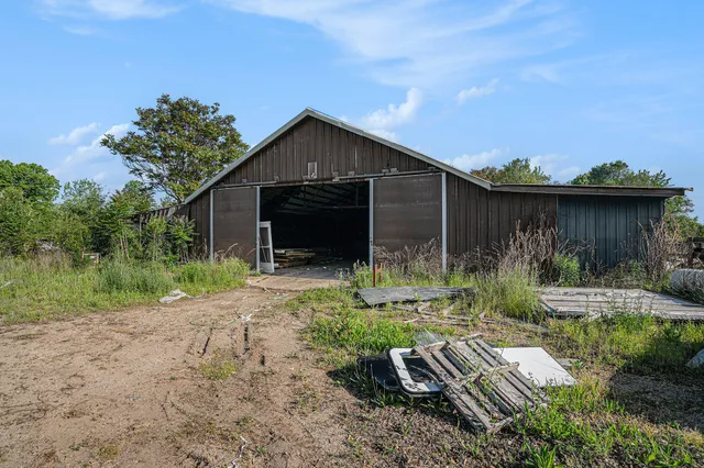 $300,000 | 19146 Fairchild Road, Constantine, MI 49042