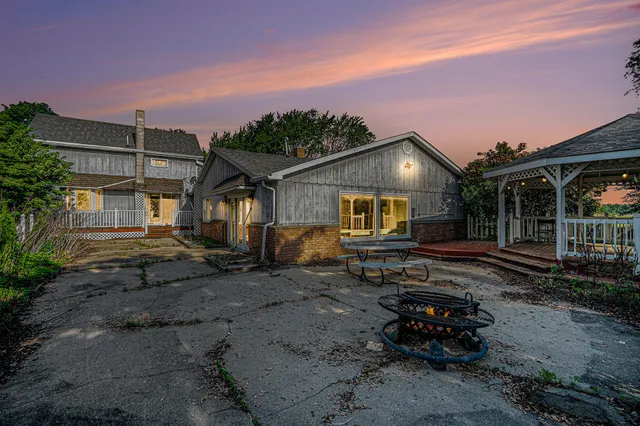 $300,000 | 19146 Fairchild Road, Constantine, MI 49042