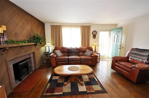11 Florence Street Littleton, MA 01460 - Photo 4 of 30