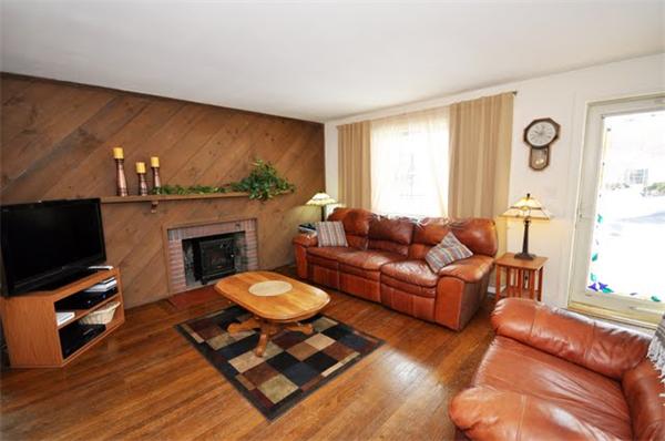 11 Florence Street Littleton, MA 01460 - Photo 5 of 30