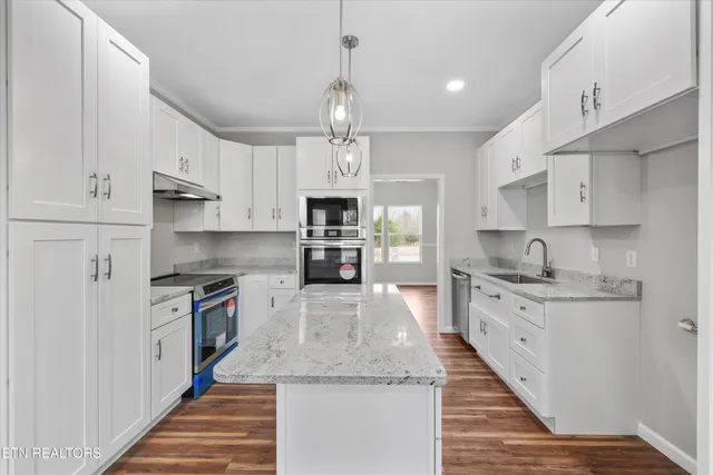 $575,000 | 227 Sugar Maple Court, Madisonville, TN 37354