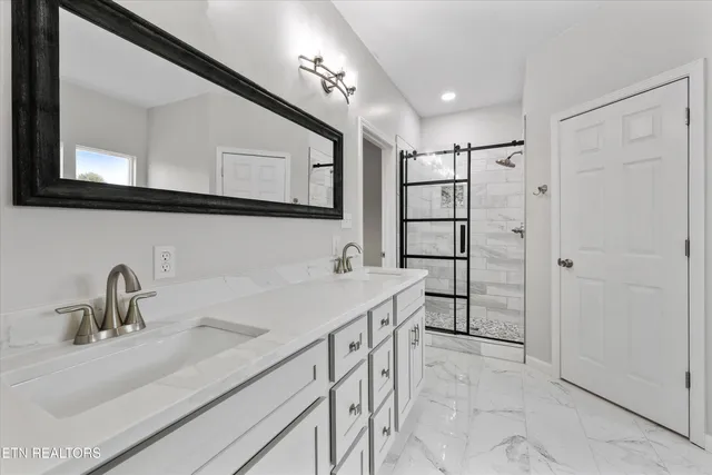 $575,000 | 227 Sugar Maple Court, Madisonville, TN 37354