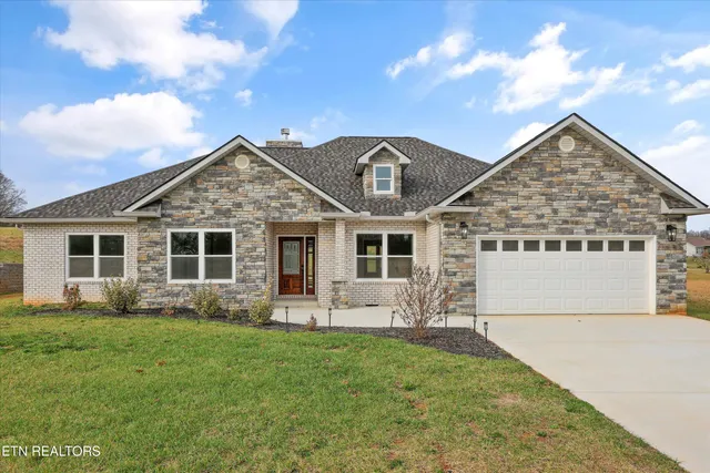 $575,000 | 227 Sugar Maple Court, Madisonville, TN 37354