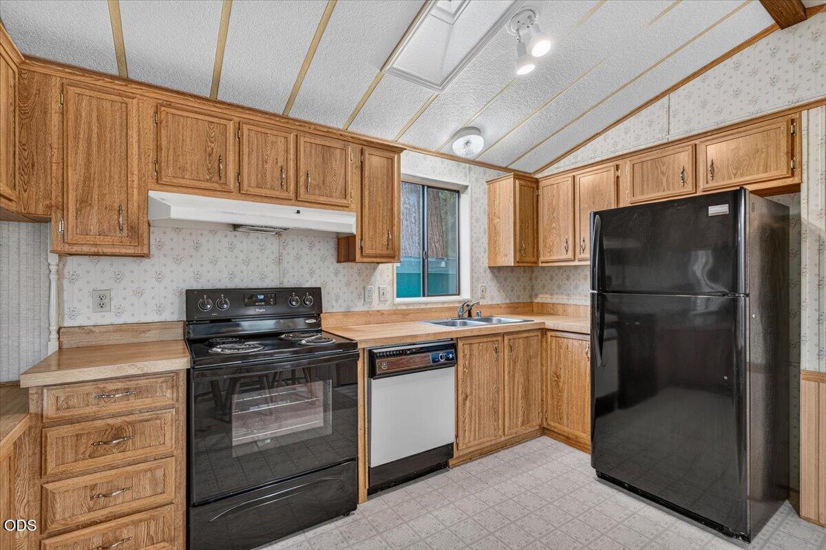 7 Brophy Way, Unit 5 Shady Cove, OR 97539 - Photo 7 of 22 Gallery Image 7