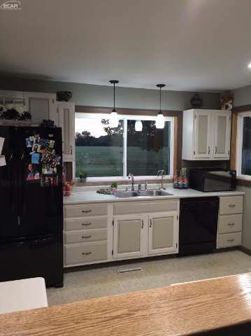 4052 West Willard Road Birch Run, MI 48415 - Photo 4 of 17 21183683-3.JPG